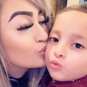 Meet your Posher, Christina